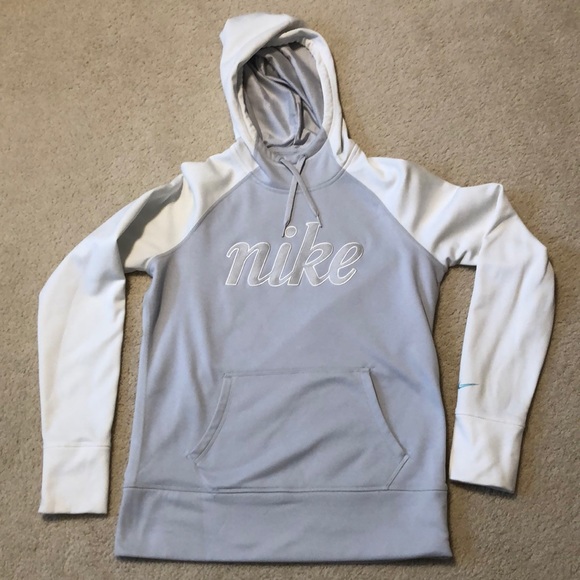 nike therma fit sweatshirt